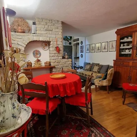 Refuge De Skieur アパート クールマイユール